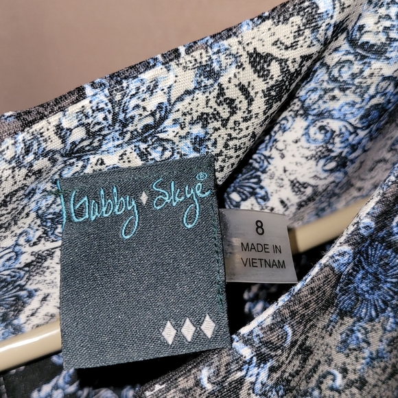 Gabby Skye sleevless dress - Picture 3 of 3